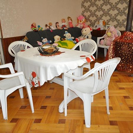 Guest House Cico Telavi Buitenkant foto