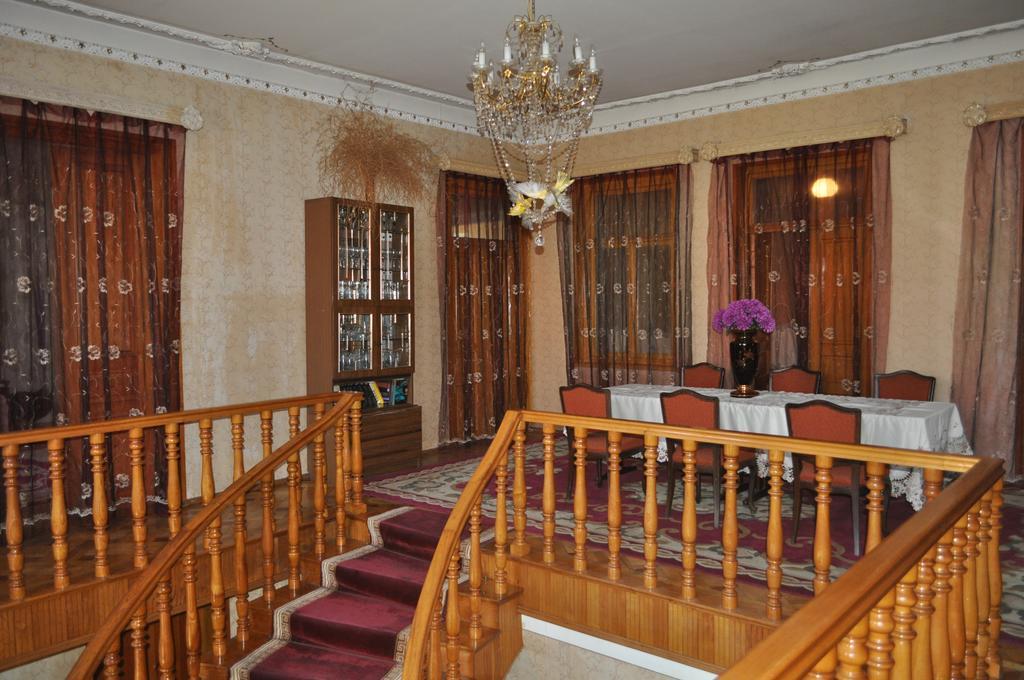 Guest House Cico Telavi Buitenkant foto