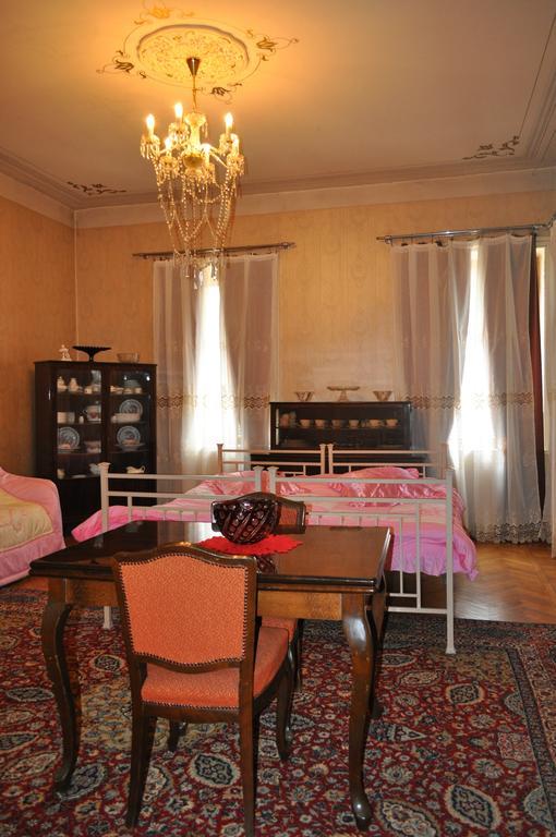 Guest House Cico Telavi Buitenkant foto