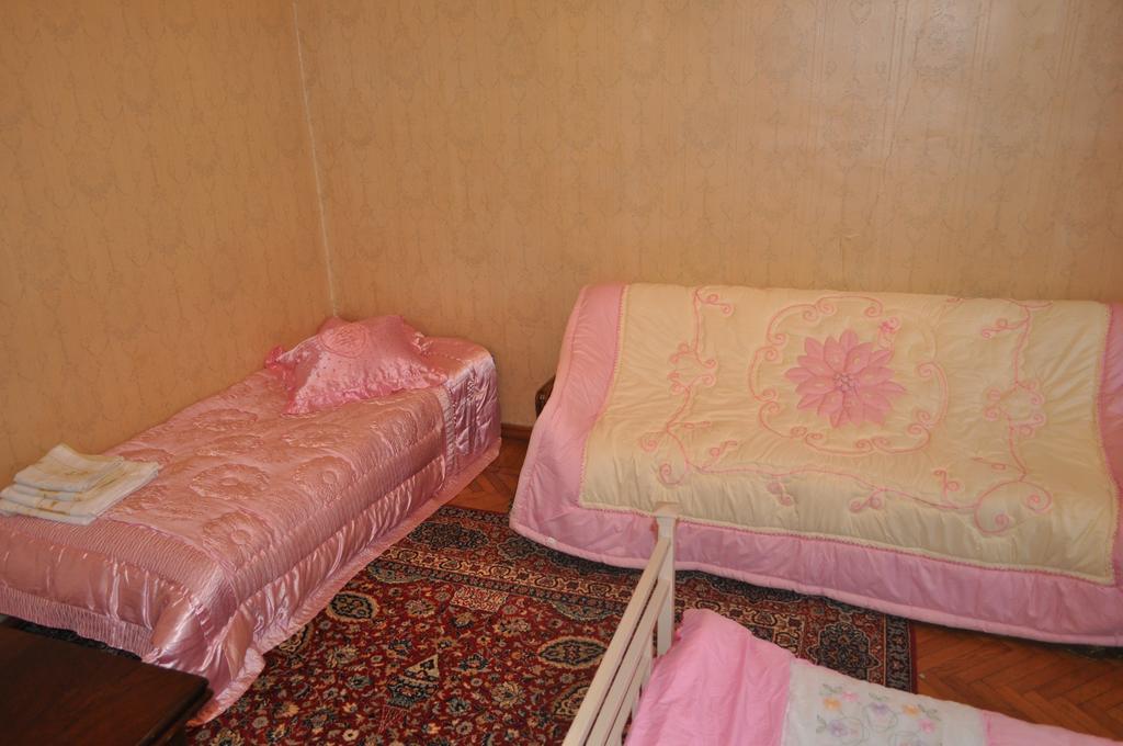 Guest House Cico Telavi Buitenkant foto